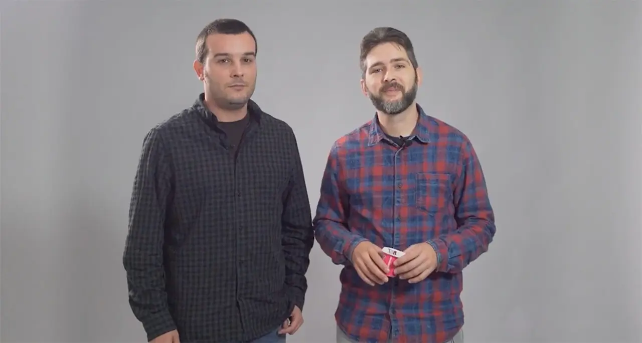 Vídeos interactivos. Presentación de Yogur de Fresa. Estudio de diseño gráfico en Valencia.